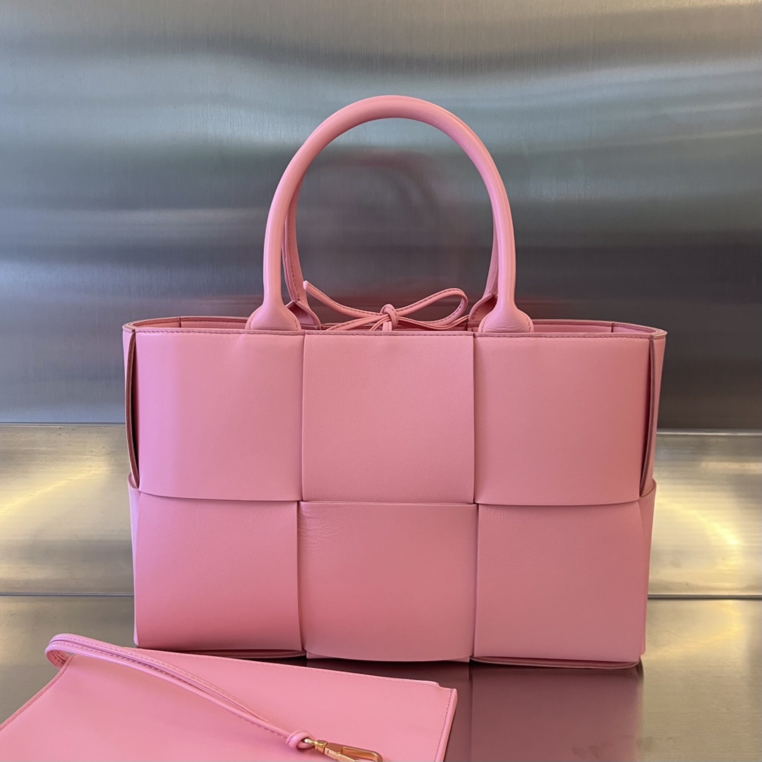 Small Arco Intreccio Leather Tote Bag Pink